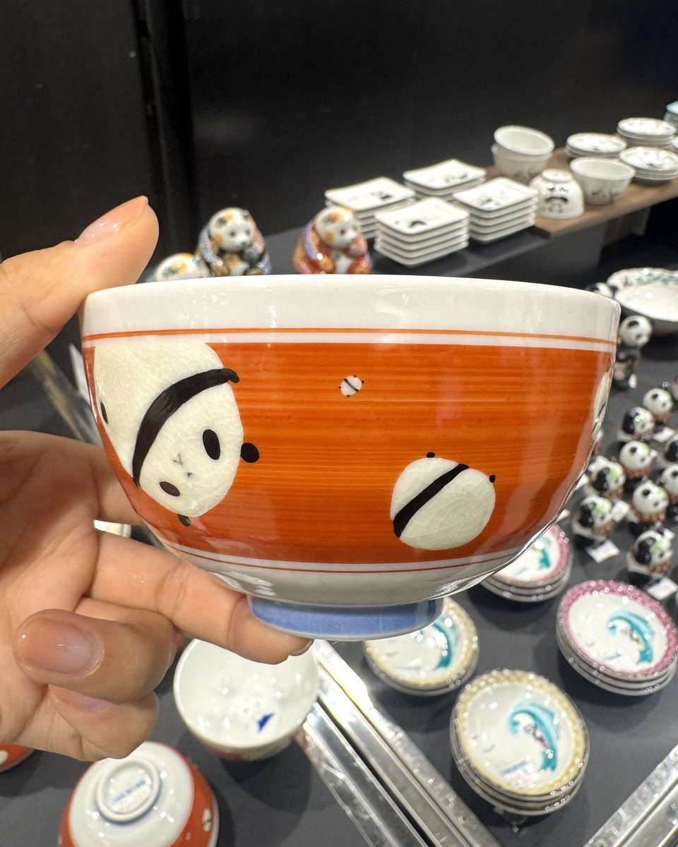 パンダが飛び出した⁉️🍿】 1階 北口アーケードにて出店中の〈鏑木商舗