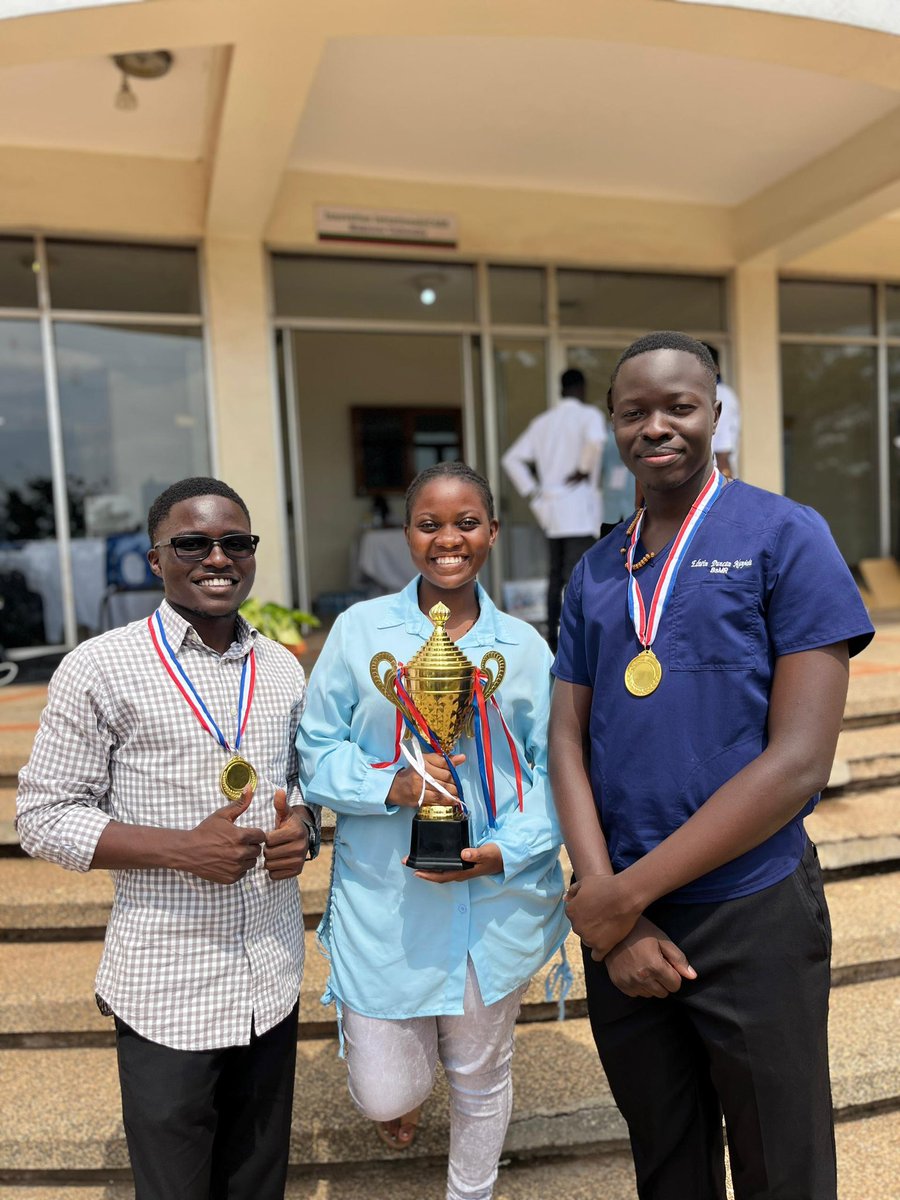 chsmursa's tweet image. As we celebrate Radiography today; @chsmursa won the Society of Radiography Uganda inter institutional quiz at the ongoing conference held @Makerere 
Congrats to the team 🥳🎊