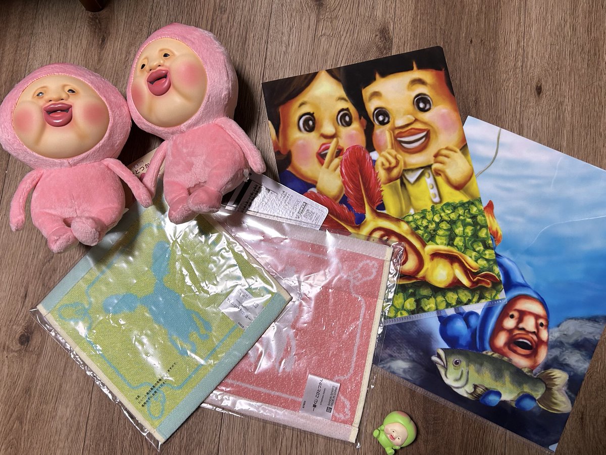 fu_yu_1628's tweet photo. ムスメの大好きな
こびとづかん 🍑 一番くじ！
近くの対象店舗いくつか📞してもどこも完売でさすがに母焦る💦
ようやく見つけた店舗(🚗で30分)でとりあえず引いたらまさかのA賞出た😭🙏🩷
店員さんも 良かったねえ😭🤍って喜んでくれてほんわか空間でした🥹❤️ https://t.co/IrOHiQGRdF