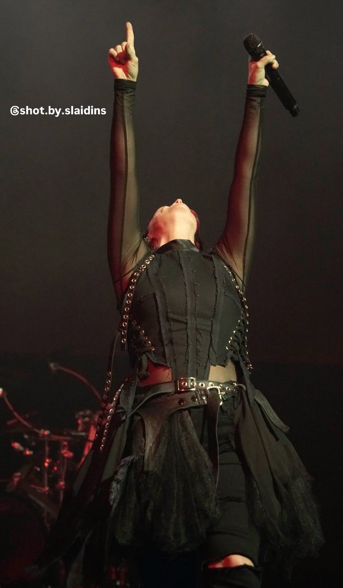 L4crymosa's tweet image. isso aqui é muito sério.