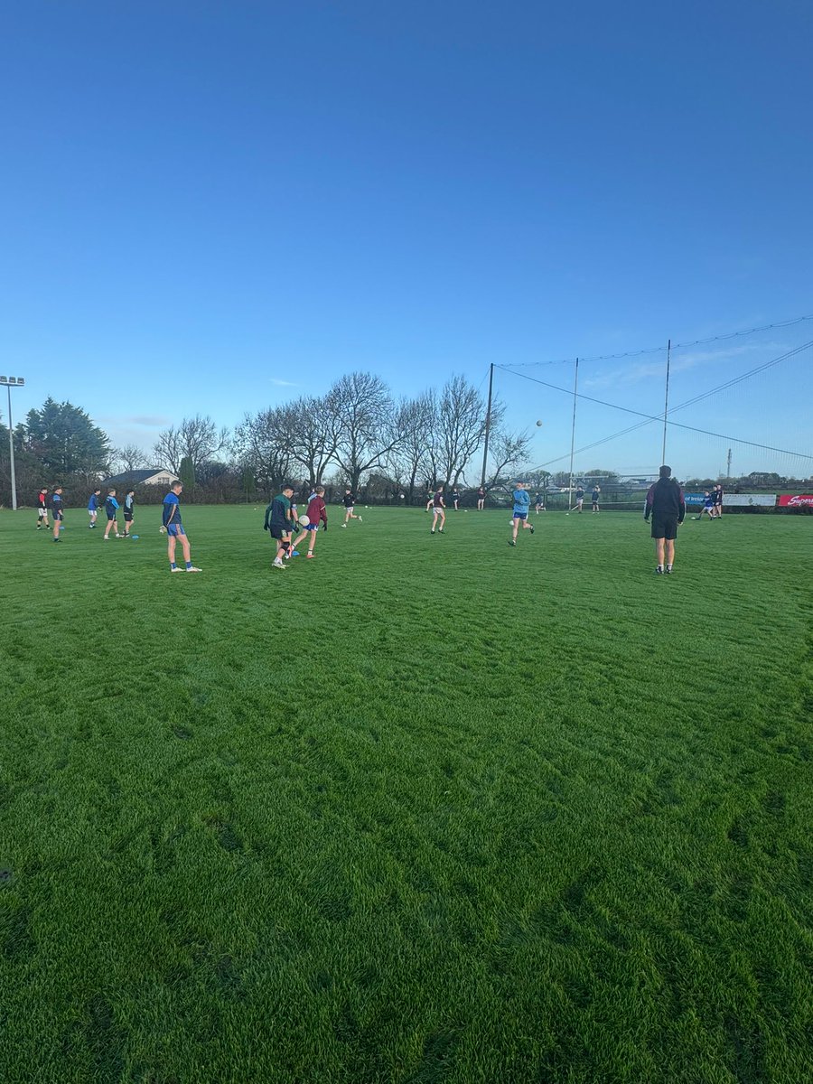 CoachingGalway's tweet photo. Great morning for Week 1 of our U13 Football Player Development Program!

All skills based sesisons across our regional venues this morning!

Thanks to all the players, parents,  coaches &amp; clubs for their efforts!🇱🇻 https://t.co/XH3xGKtHjt