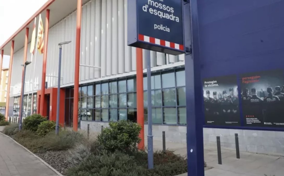 Espagne : une rom âgée de 14 ans vendue par ses parents pour 5000 € et 5 bouteilles de whisky

 fdesouche.com/2025/11/08/esp…