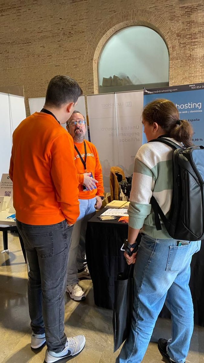 WordCamp Valencia - WordPress tweet media