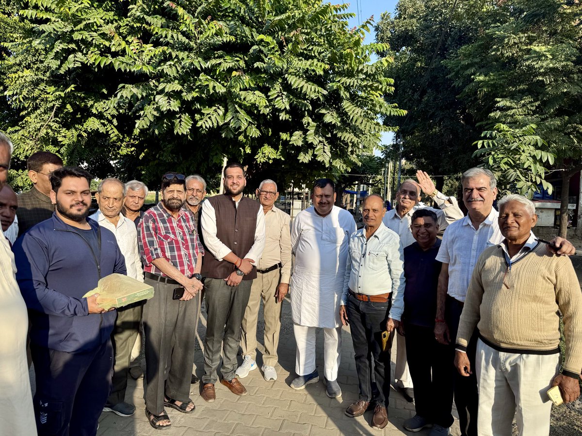 Akshay_INC's tweet photo. Today inaugurated the work for repair, development and maintenance of market of sector 25 Panchkula along with the residents of sector 25. https://t.co/LZ7y1S7pOR