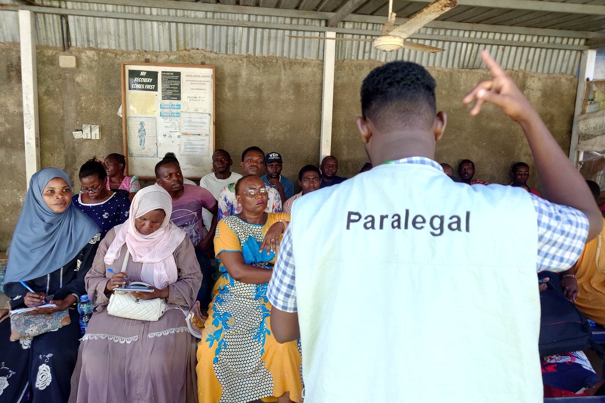 issack_abdi1's tweet photo. Haki centre Organization,supported by @NamatiKenya today conducted a community forum to raise awareness on #Nationality documentation journey from Colonial era #kipanda to the modern digital ID.understanding the process is key to civic participation. #myidmyright #identityforAll https://t.co/mJmpZrI80u