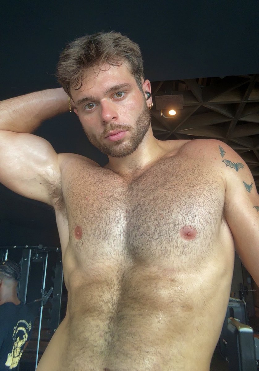 itzdommmm's tweet image. Sweaty