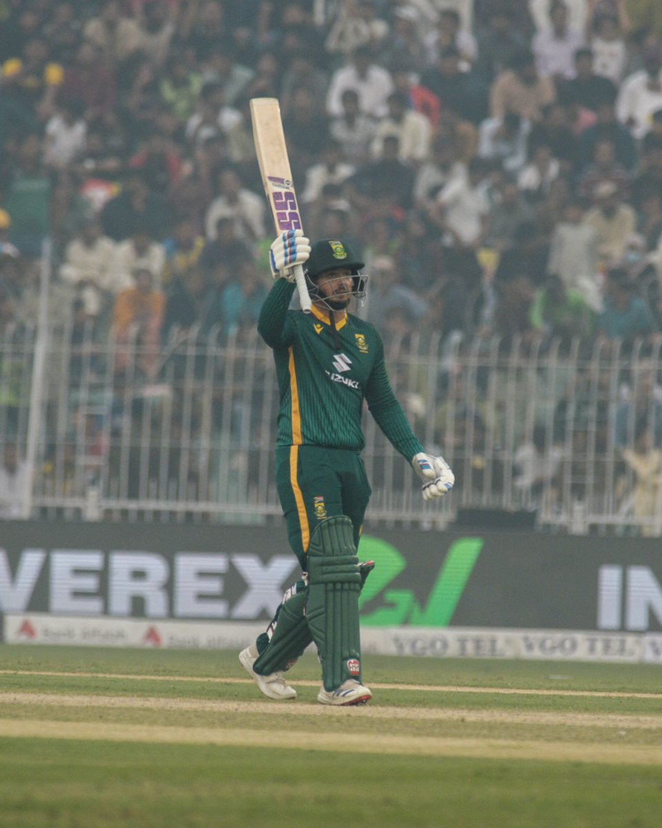 yashjain4163's tweet image. Quinton De Kock in This Series 

63(71)
123*(119)
53(70)

What a Great International Return odi Series by Quinton De Kock.

South Africa Looks Strong Favourites Already For 2027 WC
#PAKvsSA