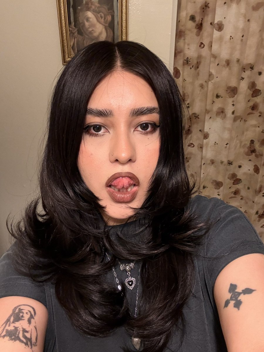 L (@evrythngisbettr) on Twitter photo 