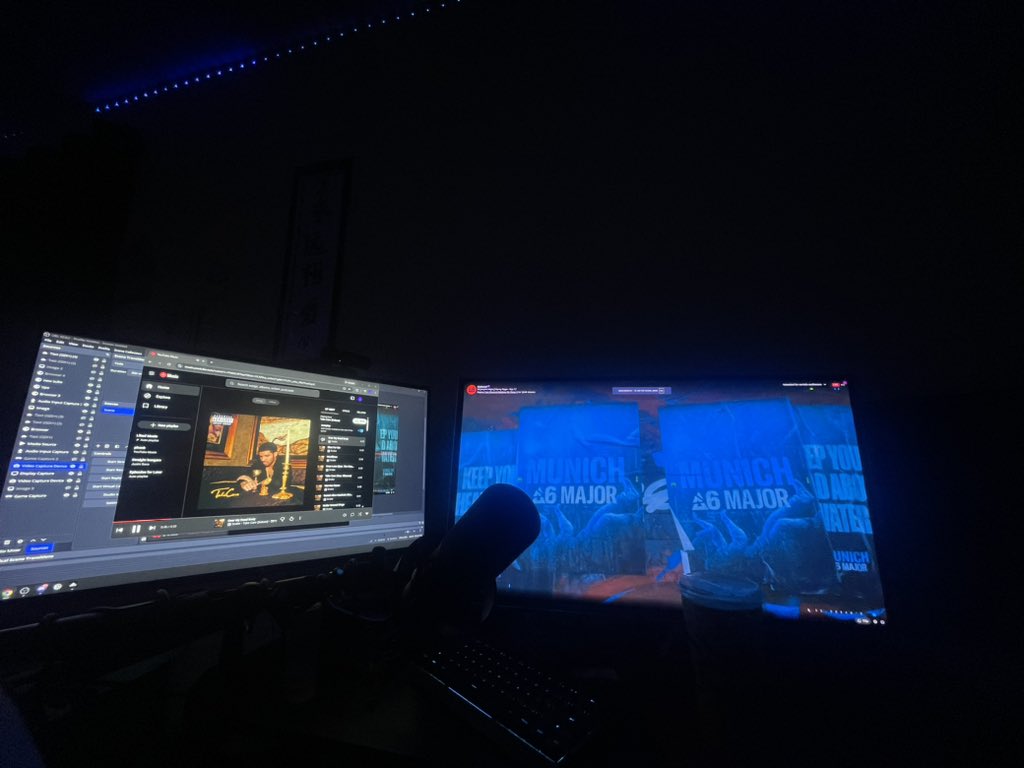 Time for a long stream tune in! 
Live with drops!

Twitch.Tv/Skyte