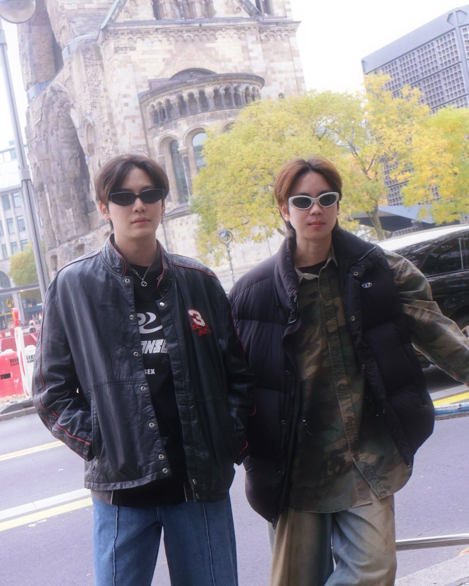 GMMTV's tweet photo. We’ve arrived in Berlin! 🙌 Who’s coming to see us tomorrow? 😍 Let’s have an amazing time together! 💫

Wir sind in Berlin angekommen! 🙌
Wer kommt uns morgen besuchen? 😍
Lasst uns gemeinsam eine großartige Zeit haben! 💫

พวกเราถึงเบอลินแล้ววววว ไหนใครมาเจอพวกเราพรุ่งนี้บ้างครับ 😍 แล้วมาสนุกด้วยกันน้าาาาา 

#KS1stFMBerlin
#BP1stFMBerlin