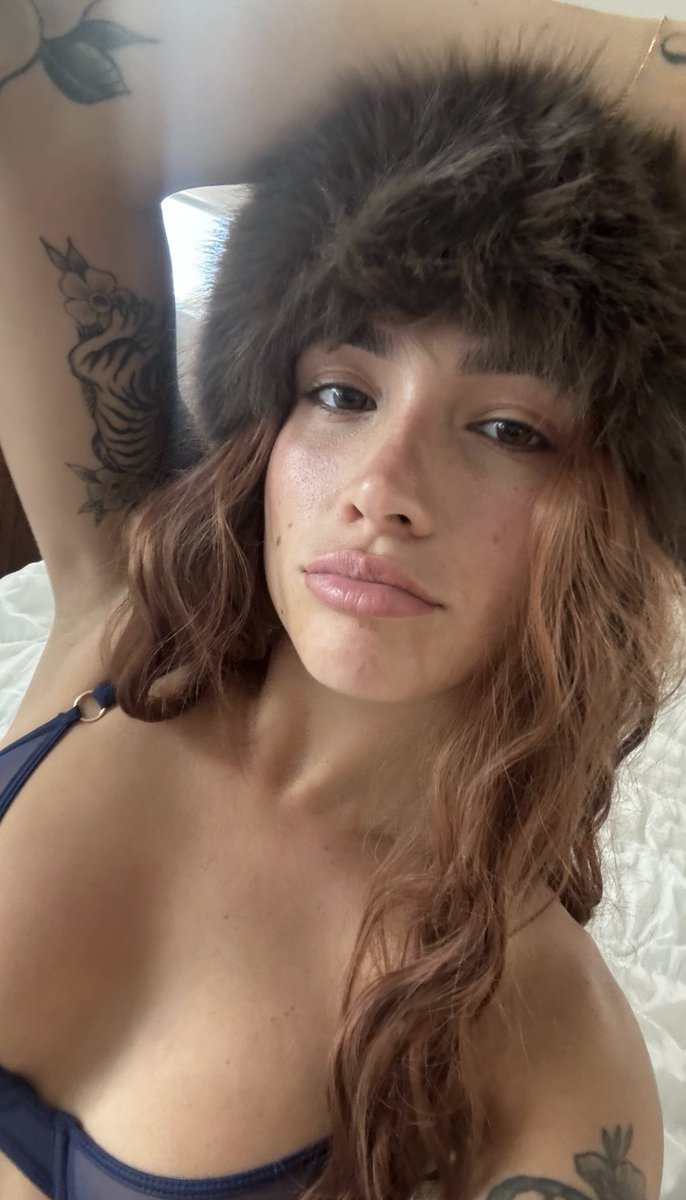 Lavaxgrll tweet media