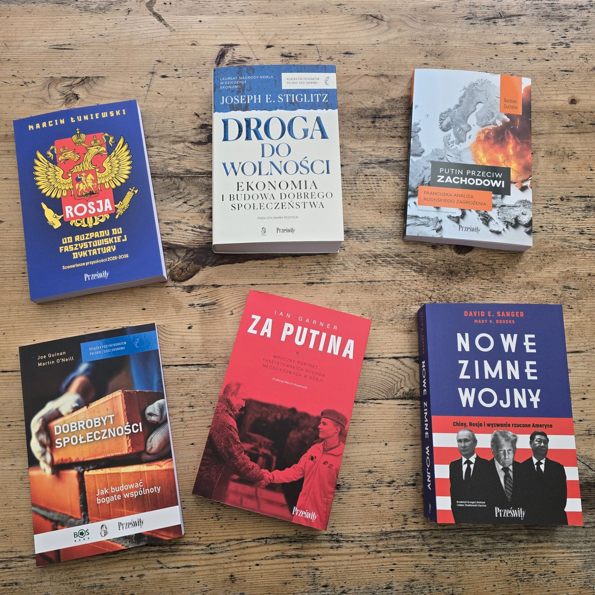 Ogromne podziękowania dla wydawnictwa <a href="/Przeswity/">Wydawnictwo Prześwity</a> za przesyłkę dla naszego klubu! 😘 książki uspołeczniamy wśród naszych klubowiczów, a jedna z nich będzie przyczynkiem do dyskusji na kolejnych spotkaniach 🙂