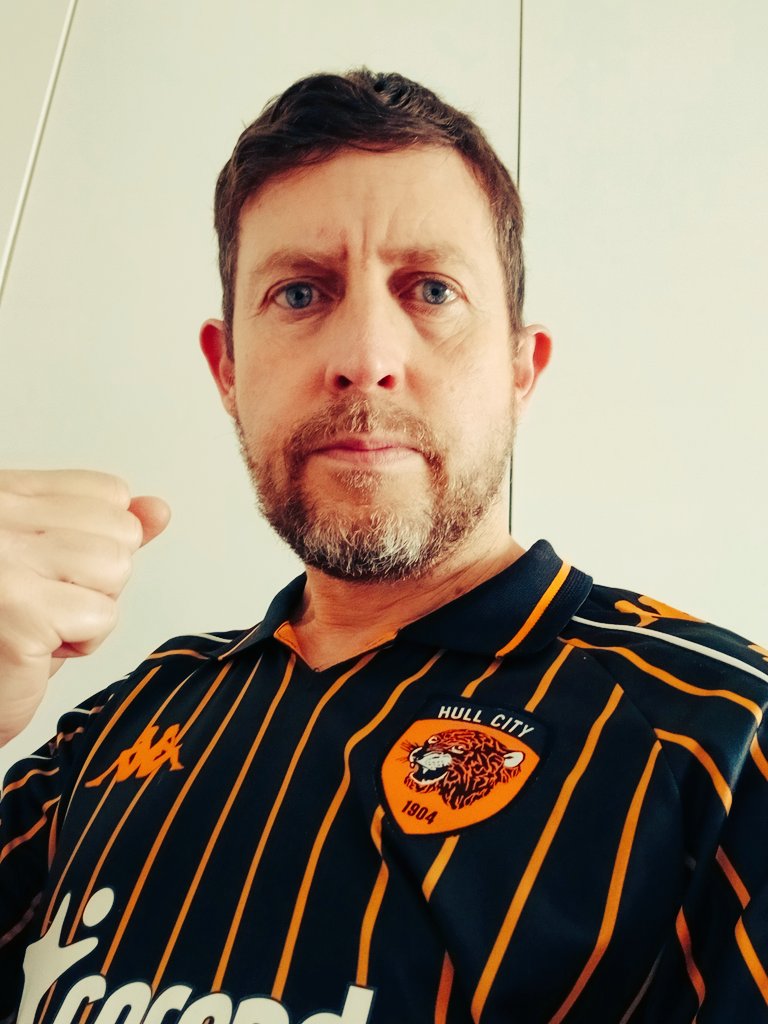 Today's #shirtchoice for #hcafc Big game today, come on City 🐯#UTT