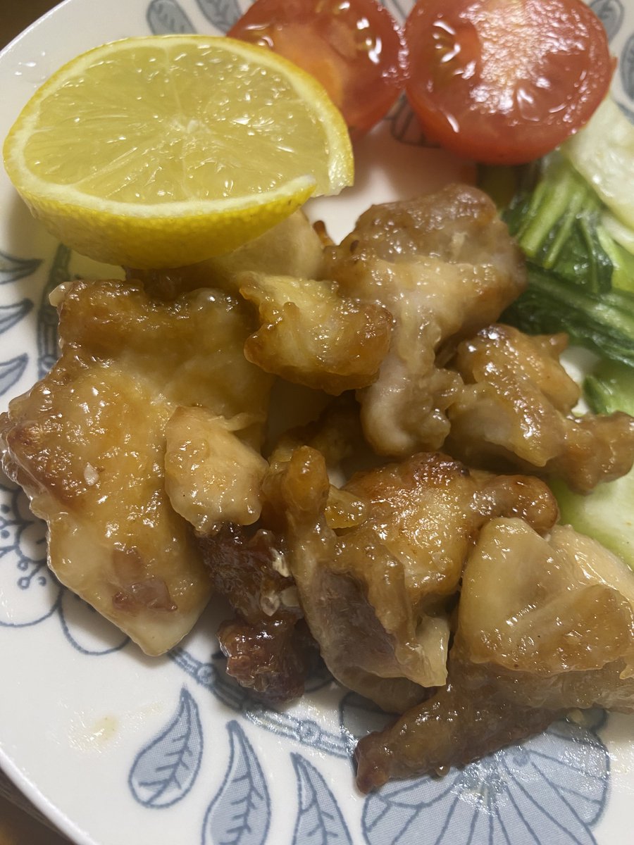 九龍ジェネリックロマンスの香港レモンチキン作ってみた
見た目はいまいちだけど味はなかなか良い