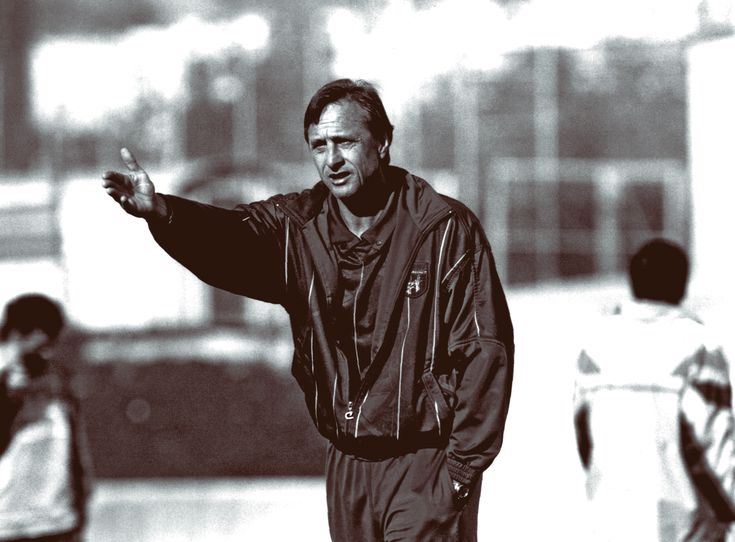 For Cruyff key skills of Total Football – awareness, visualisation. ‘The good player, is the player who touches the ball just once and knows where to run, I say, don’t run so much. Football is a game you play with your brain. You have to be in the right place at the right moment.