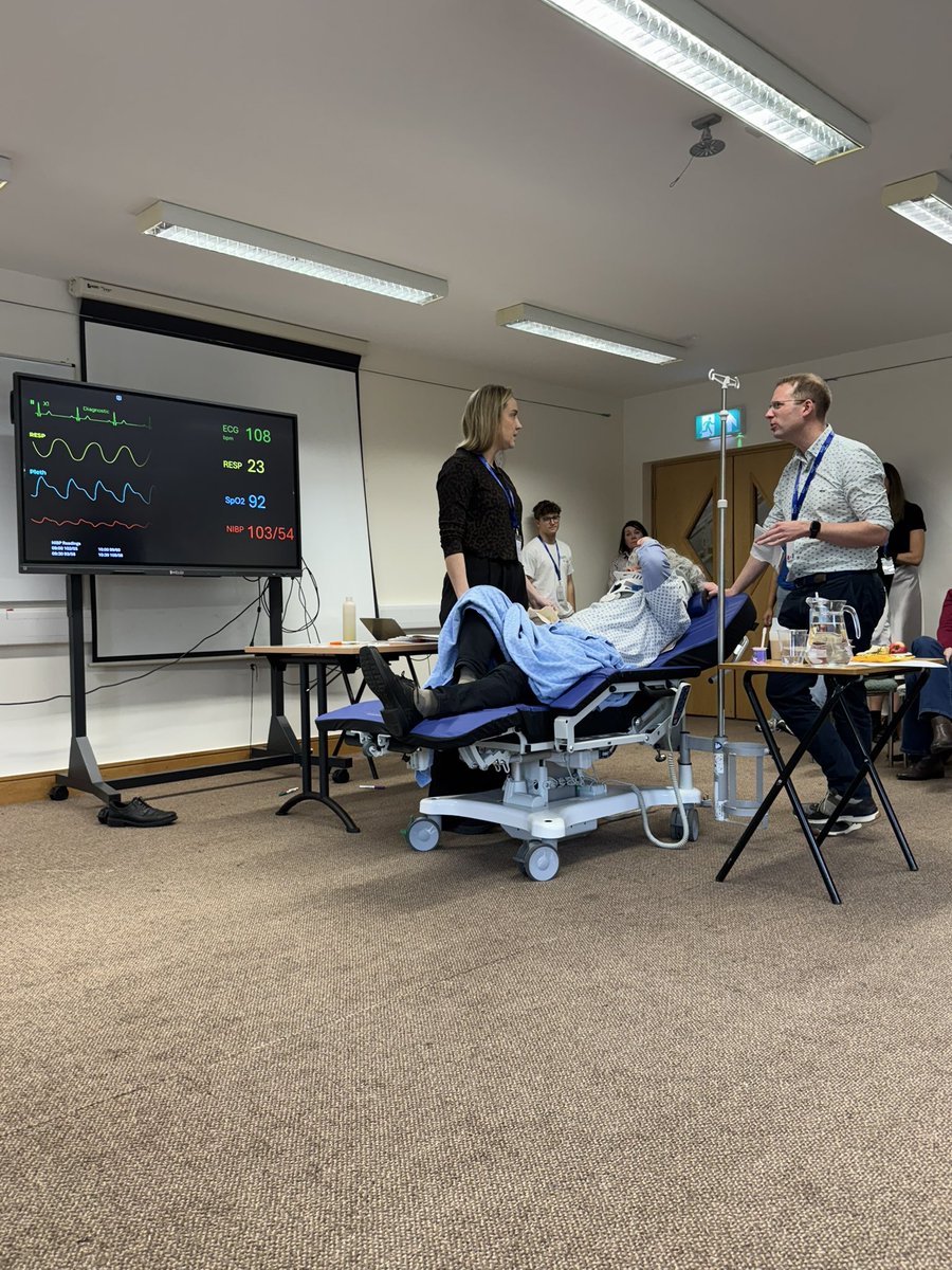 Elaine Ni Oibicin tweet media