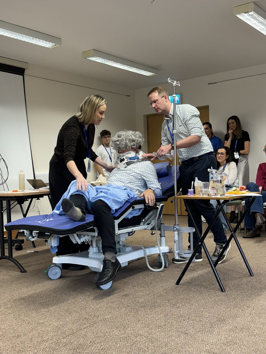 Elaine Ni Oibicin tweet media