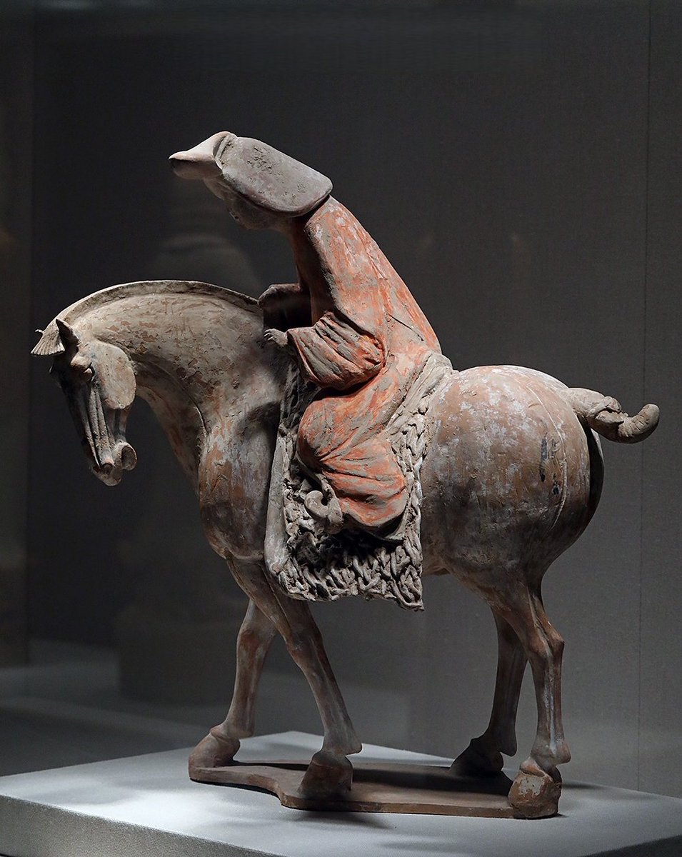 沐風而行唐代彩繪仕女騎馬俑