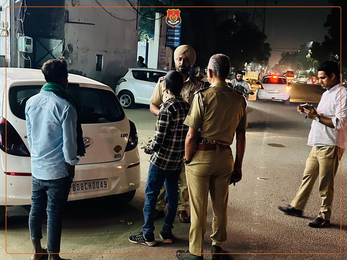 Ludhiana_Police's tweet photo. Ludhiana Police cracks down on open drinking — 92 vehicles checked, 20 challaned. Keeping the city safe, disciplined, and festive. 🚔✨

#LudhianaPolice #ZeroTolerance #SafeFestivities #PublicSafety https://t.co/BA0rdJdG35