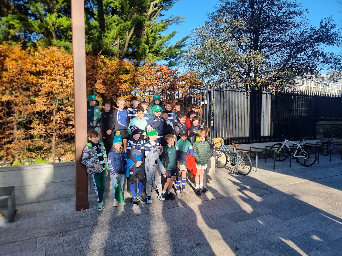 MacL0ve's tweet photo. @OldCrescentRFC1 on tour #shouldertoshoulder https://t.co/RK0B4guIcw