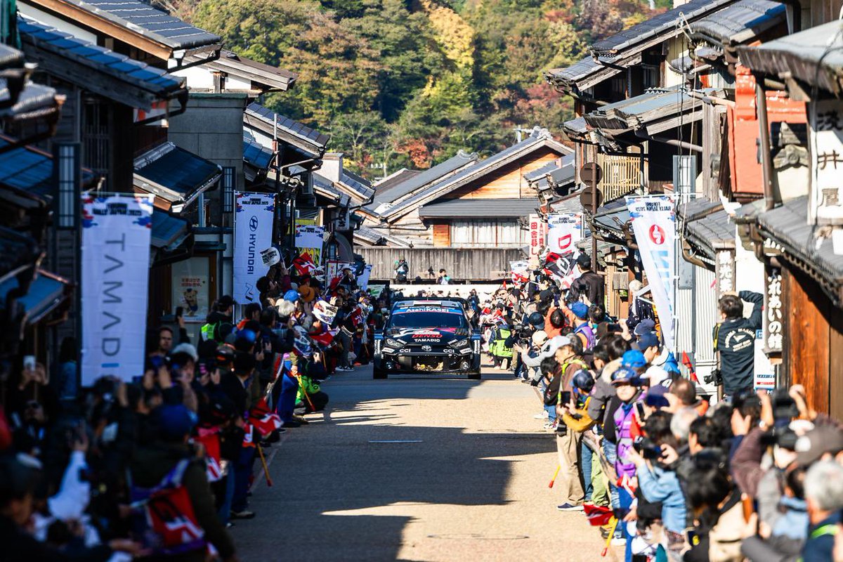 TakamotoKatsuta's tweet image. トラブル修復の影響で予定から40分以上遅れていたにも関わらずボードを持って応援してくれていた方々や沿道やSPで声をかけてくださった皆様ありがとうございました。
皆さんの応援に応えて、最高の結果を持ち帰る事ができず申し訳ない気持ちで一杯です。…