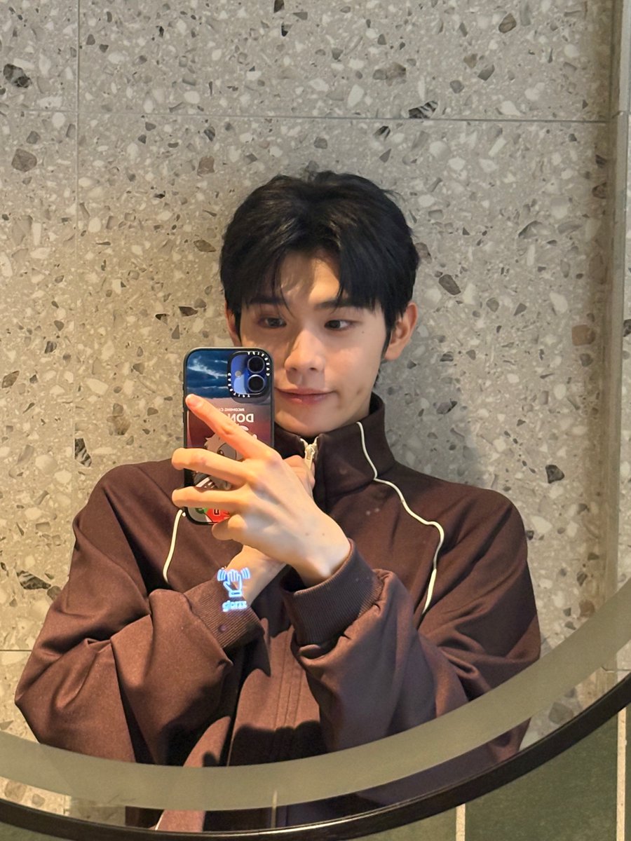 duckpuppytext's tweet image. 251108 🐥📸 8:02PM MYT