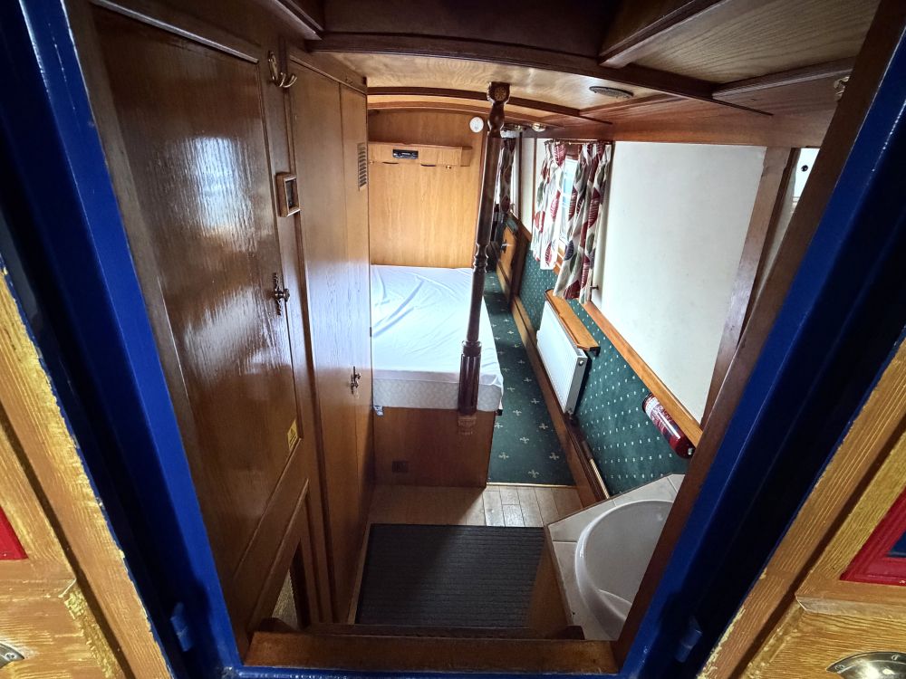 Be Captain of your own Enterprise.....abcboatsales.com/boat-sales/ent…   #narrowboat #holidayafloat