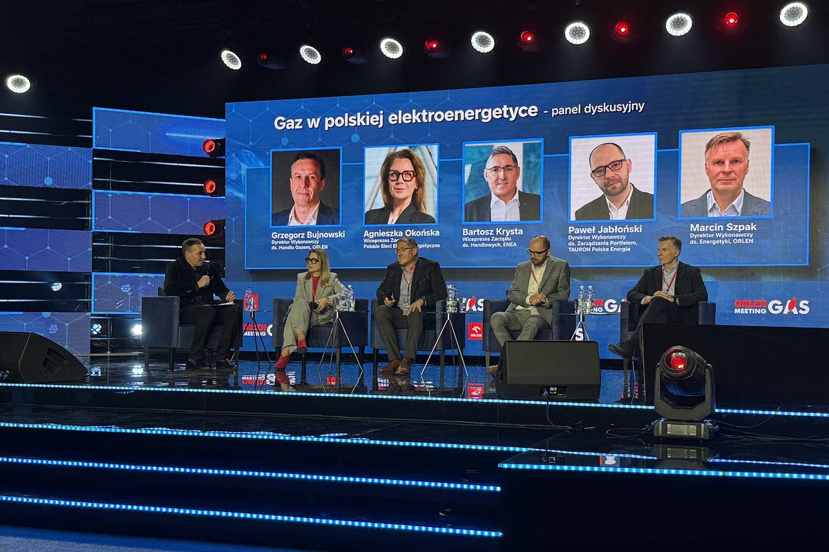 Grupa_Enea's tweet photo. #EneaNaLinkedInie x #EneaNaKonferencjach 🧐 Podsumowujemy konferencje tygodnia, dzieląc się z Wami perspektywą naszych ekspertów 👌 Prezes B.#Krysta wziął udział w #OrlenGasMeeting, podkreślając istotną rolę inwestycji w #GazoweKozienice i #GazowyPołaniec w #TransformacjaEnei. 💬 Cały komentarz w poście naszego wiceprezesa ds. handlowych 👉 https://t.co/hpE0zC64KQ 🔗
🤝 Dziękujemy organizatorom i uczestnikom za ciekawe rozmowy o tym, jak istotną rolę w stabilizowaniu transformacji 🇵🇱 systemu elektroenergetycznego odgrywa gaz.