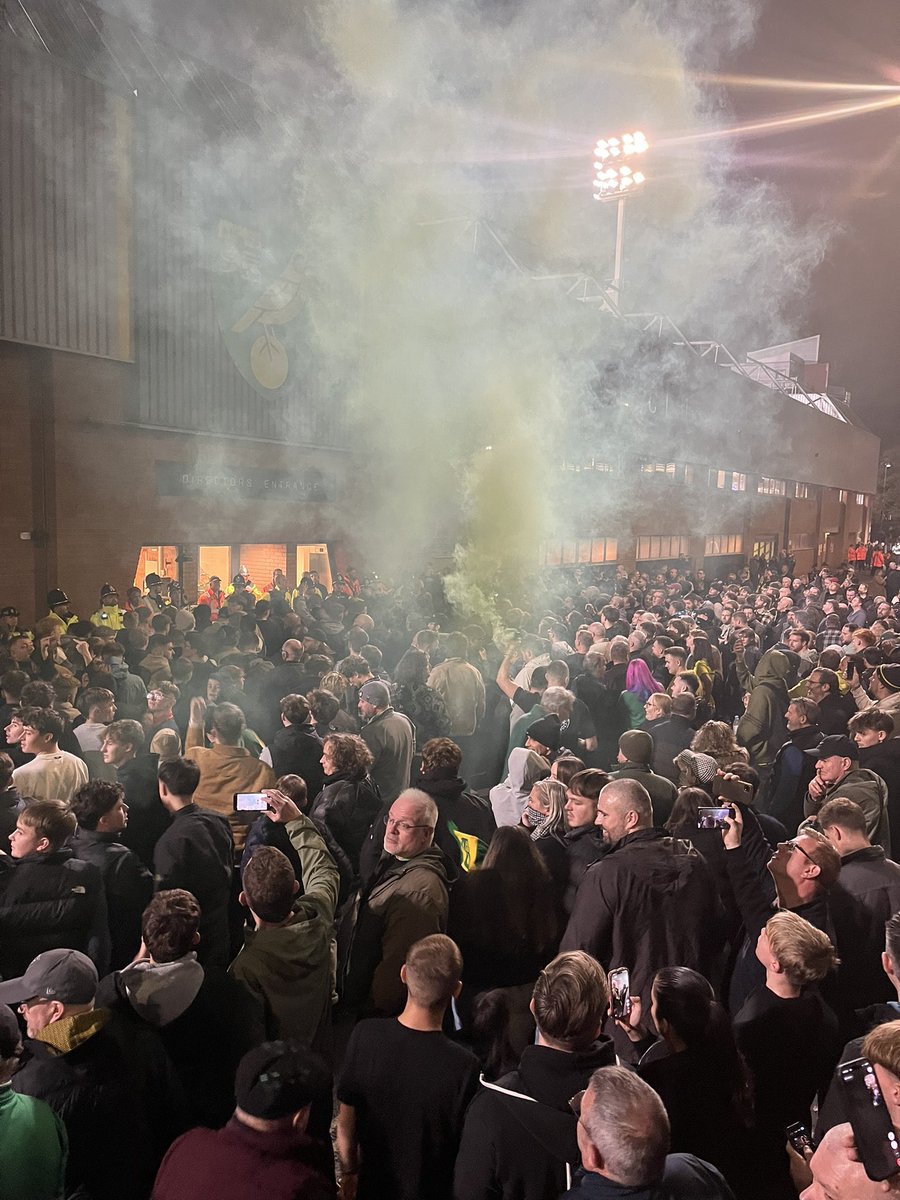 chrishendo9's tweet photo. Game over #ncfc https://t.co/XAOpIWiyDF