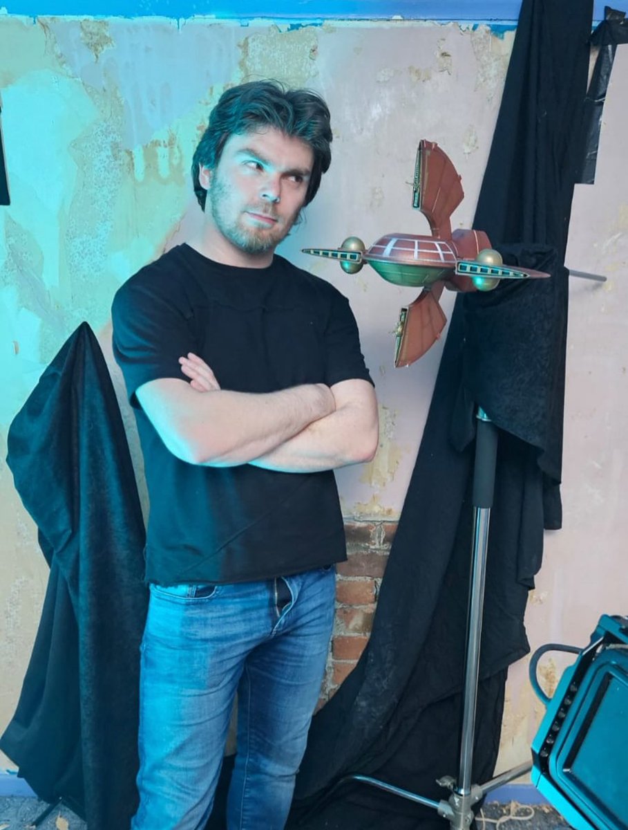 Making Blake's 7 tweet media