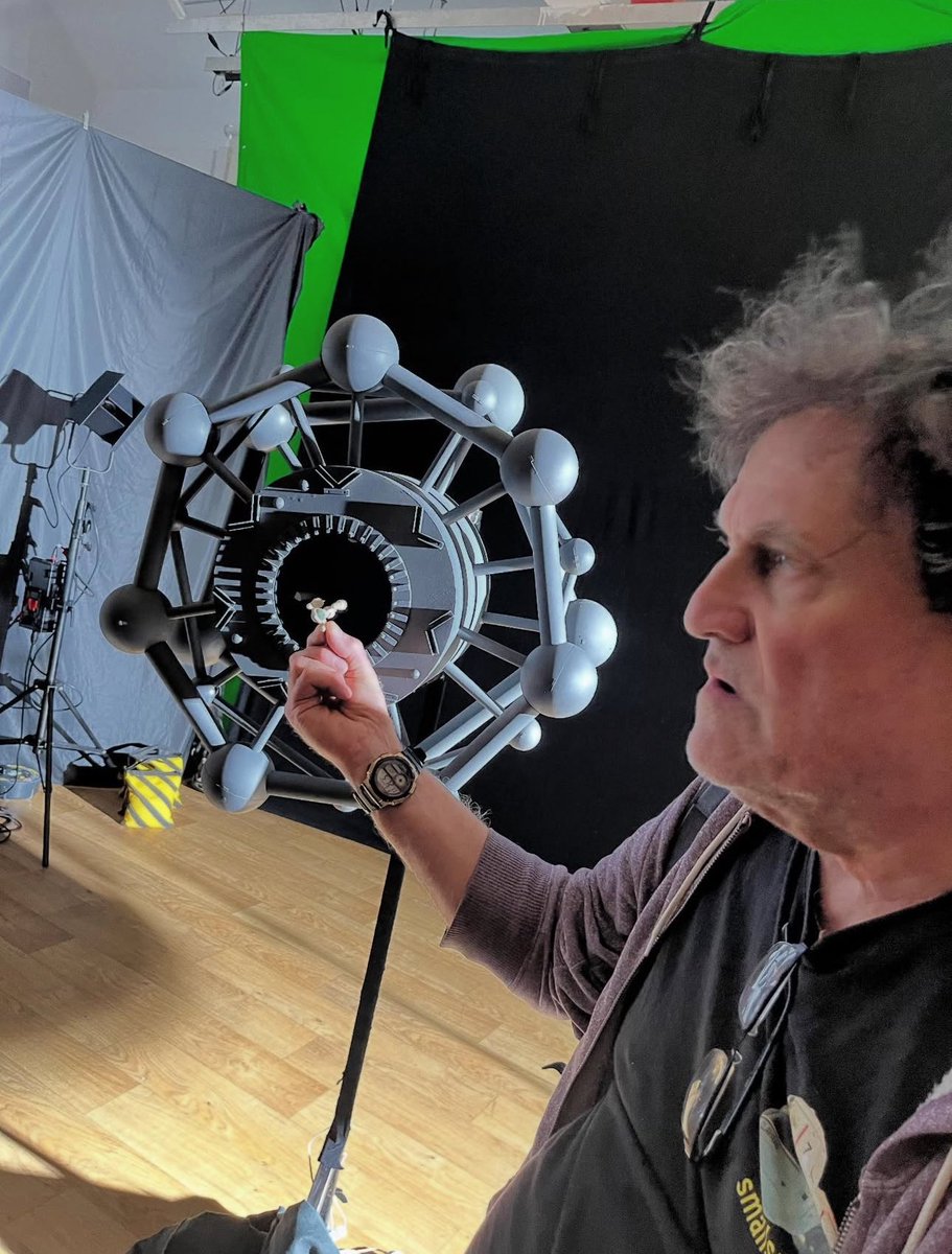 Making Blake's 7 tweet media