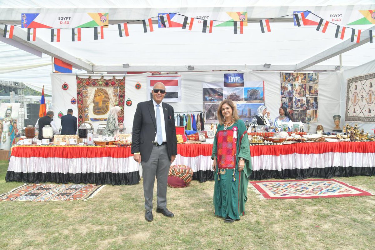 The Embassy of Egypt in New Delhi took part in the Annual Diplomatic Bazaar, showcasing Egyptian culture through handicrafts, Pharaonic-themed items, and authentic cuisine, sweets, and beverages that captivated visitors. 🇪🇬✨ #EgyptInIndia #CulturalDiplomacy