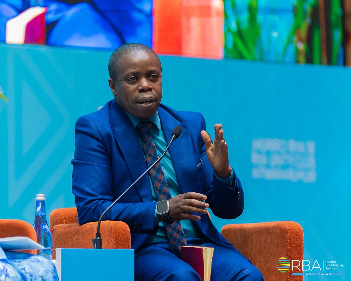 rbarwanda's tweet image. Umukozi w’Umuryango Association Modeste et Innocent (AMI), Jean de Dieu Uwizeye, yavuze ko urubyiruko rwa mbere ya Jenoside yakorewe Abatutsi rwari rugoswe n’ibintu bibi kuva ku babyeyi barwo.

Mu gihe cya Jenoside yakorewe Abatutsi mu 1994, Uwizeye yari umunyeshuri mu mwaka wa…