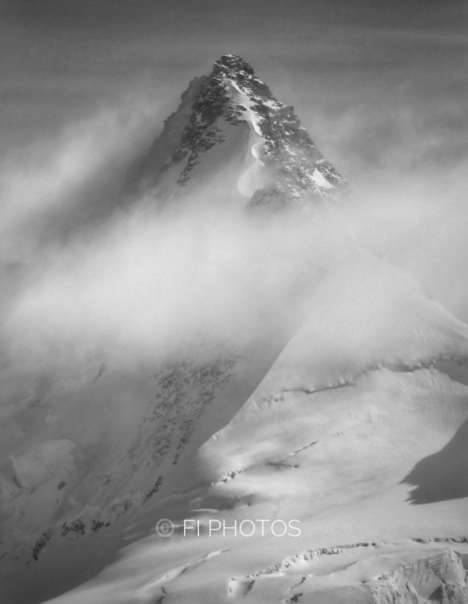 In many ways it is far more difficult to project photography in such a way that the image can evoke a deeper reality of emotion because it is unexpected. Onwards I go 🏔️ 📸