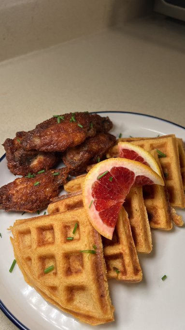 chicken and waffles, drop your sol addy, giving out in one hour, lets go