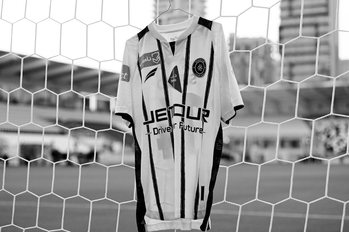 نفس الحال لم يتغير شيء الفريق بلا هوية ولا شي شوط كامل تلعب مدافع و على وش هدف واحد تبي تحافظ عليه ؟!
8 مباريات دورياً ب 7 نقاط اقسم بالله كارثة ب #الشباب
لابد ان يكون هناك قرارات لإنتشال وتعديل مايمكن في المرحله القادمه قرارات مصيريه وشجاعة فترتين توقف تعيد الفريق للمسار !