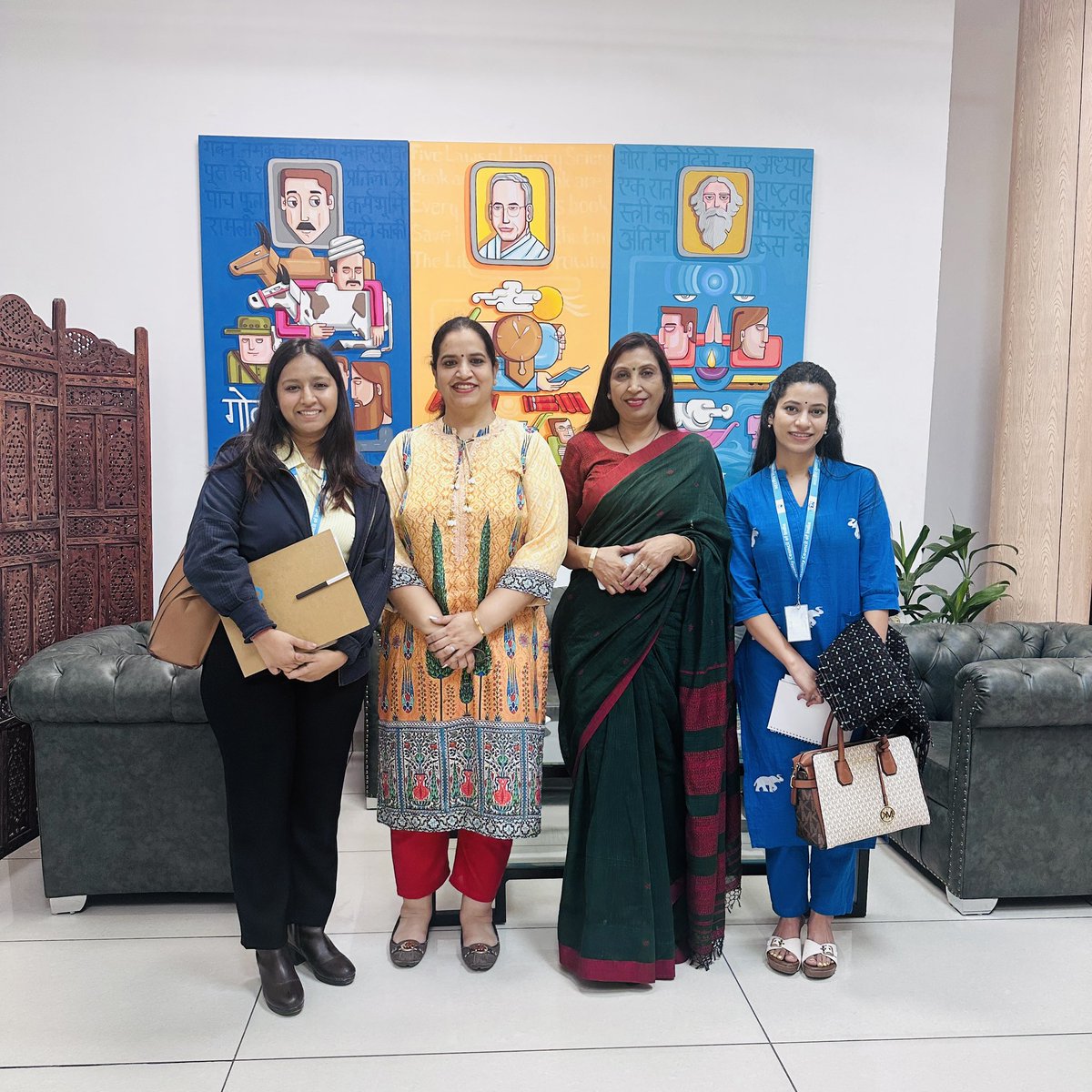 TSCSLibrary's tweet image. Visit of a team from Quality Council of India through Ministry of Culture to assess the Library @RrrlfKolkata