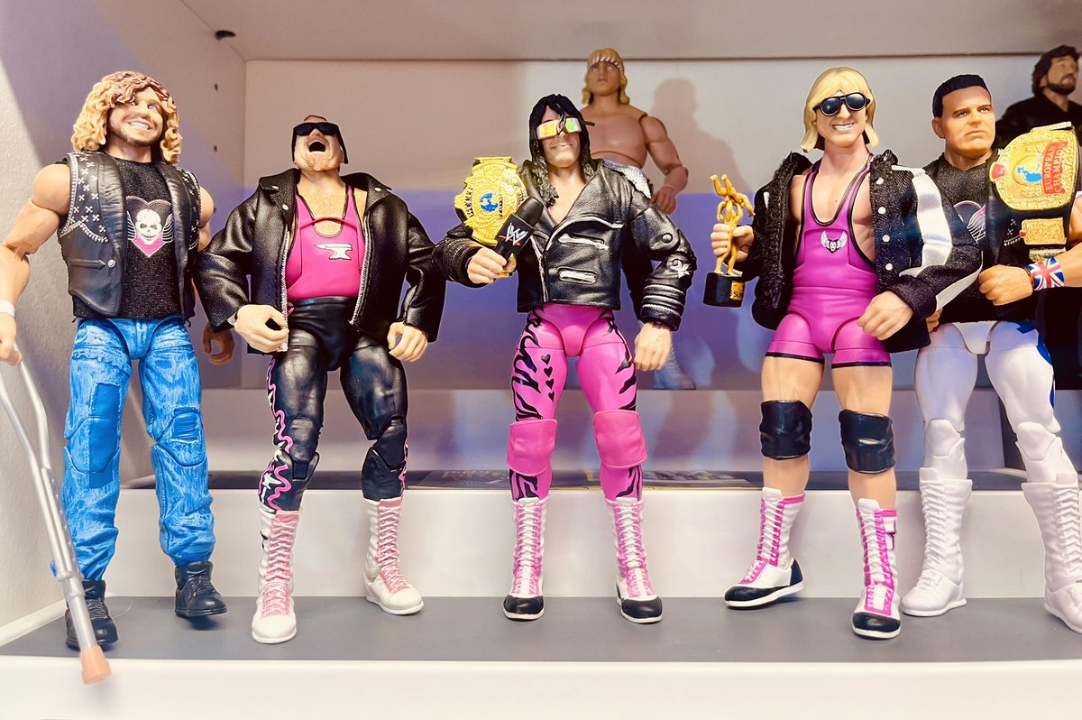 Fun was had today…a few figures actually set free and created this elite squad!!
#figlife #hartfoundation #hitman #britishbulldog
#owenhart
#anvil #brianpillman