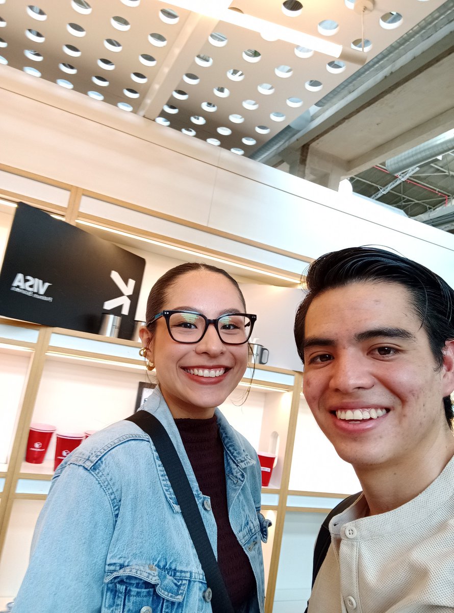 En <a href="/ParaBuilders/">ParaBuilders</a> Booth in <a href="/ethlatam/">ETH Latam</a>