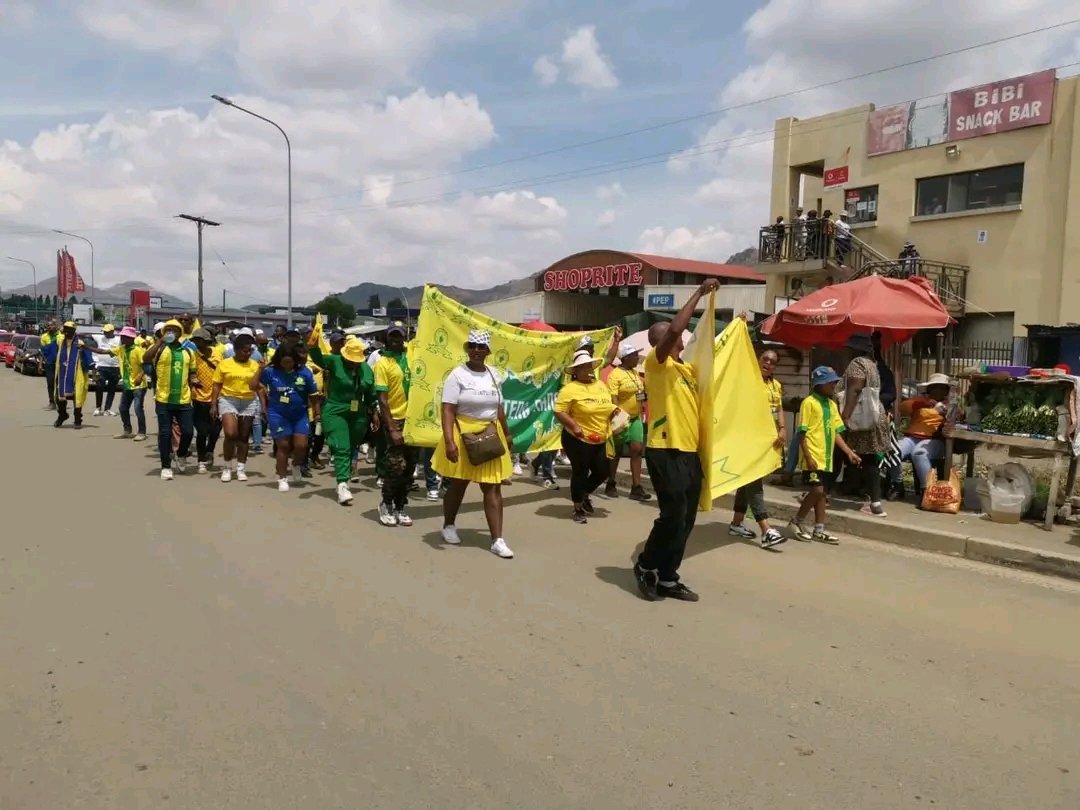 🚨𝐁𝐑𝐄𝐀𝐊𝐈𝐍𝐆:  Mamelodi Sundowns officially launch their Mafeteng Branch in Lesotho today! The club continues its mission to grow football talent and connect with supporters beyond South Africa.

Congratulations Masandawana From Lesotho! 🔥👆👑
#Sundowns