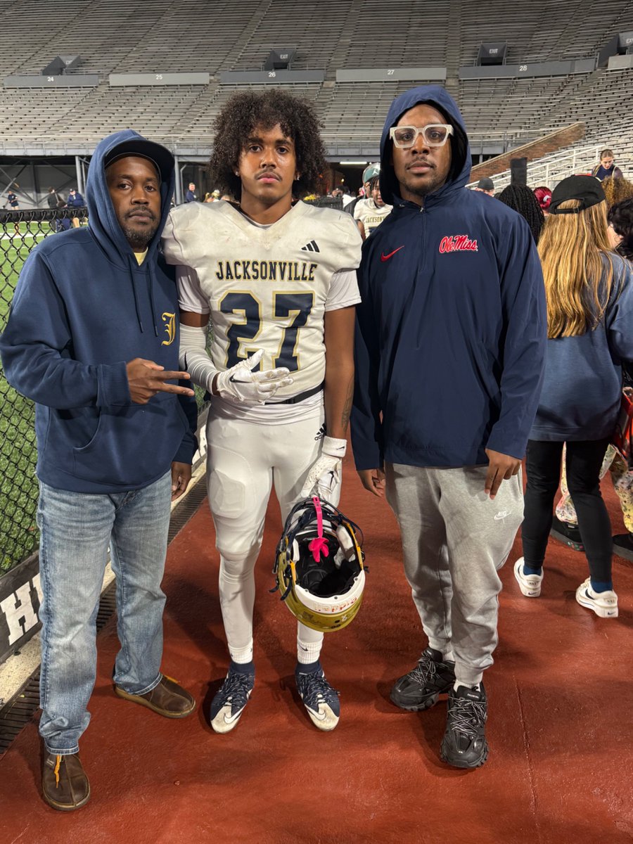 Great team win last night during our first playoff run with me and my brothers.  #NoFlyZone🦅 #Round2

<a href="/Jville_Football/">Jacksonville Football</a> 
<a href="/OleMissFB/">Ole Miss Football</a> <a href="/wesnab4646/">Wes Neighbors</a> 
<a href="/jsully656565/">Coach Sullivan</a> 
<a href="/CoachBO__/">Brian Owens</a>  <a href="/_THayes/">Taylor Hayes</a> 
<a href="/AlphonsoFreeney/">Coach  Freeney</a> <a href="/CoachBenStewart/">Ben Stewart</a>
<a href="/CoachADeRamus/">Coach Ahmad DeRamus ✝️</a> <a href="/Trip7ERA/">Trae Elston Estates</a> 
<a href="/DexPreps/">DexPreps</a> <a href="/AverageJoesSpo1/">Average Joe’s Sports Talk, LLC</a>