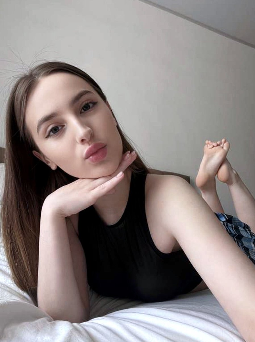 Da ist es wieder, das Single Wochenende. Auf der einen Seite schön. Man kann machen was man will aber auch irgendwie doof weil man ist ja wieder alleine. Verdrehte Welt. Wie beschäftigt ihr euch immer?? Macht ihr auch Dinge alleine??