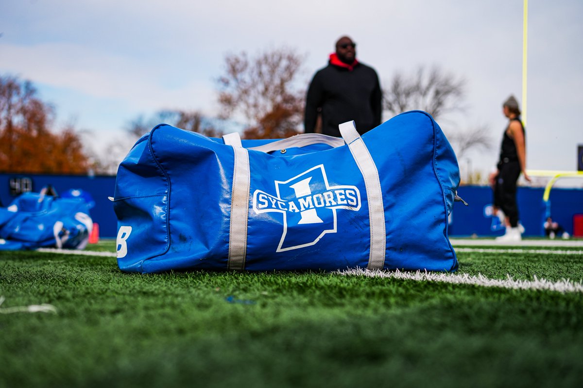 Pregame 📸 from Memorial.  

We're one hour from kickoff.  

#MarchOn | #LeaveNoDoubt