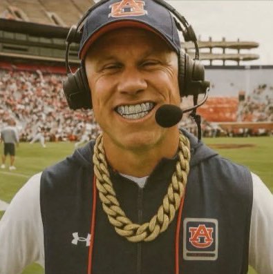 Drunk Aubie tweet media