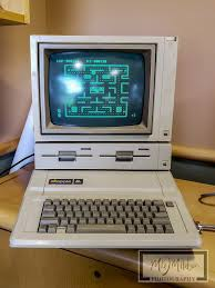 TodayCFO's tweet photo. @jbulltard1 Can you all believe someone gave millions of dollars to a man who promised this thing was going to revolutionize how we use computers? https://t.co/b6q2lrfwbT