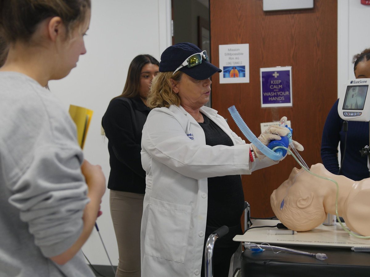 Cedar Crest College tweet media