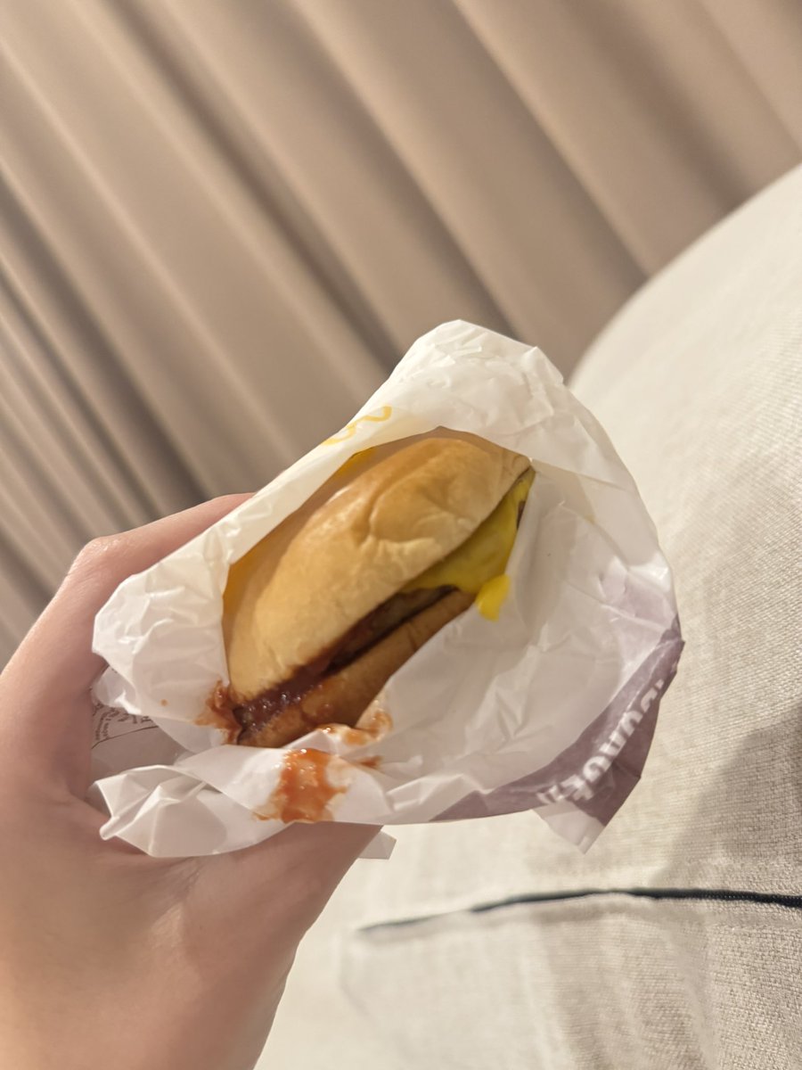 j_jayyna's tweet image. เติมพลังง

PRESSURE
#พิษรักEP8