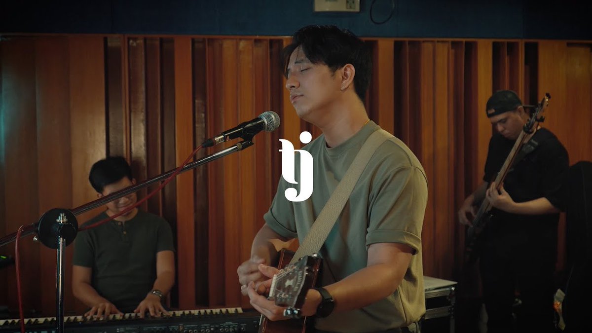 allchartsPH's tweet photo. TJ Monterde's "Walong Bilyon (Wedding Version)" has reached #1 on iTunes PH Music Videos chart. https://t.co/dCZhKr4U24