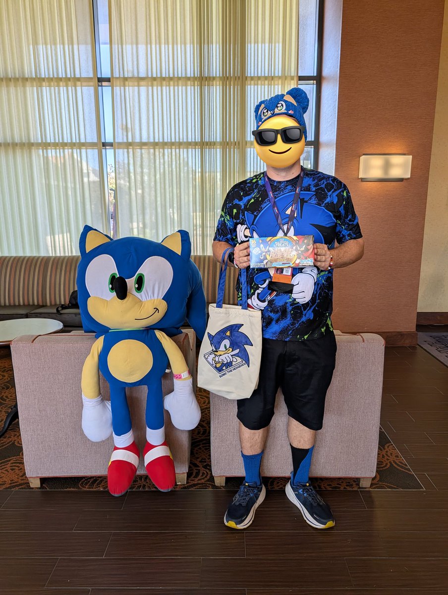 Here is my outfit for today <a href="/SonicExpo/">Sonic EXPO: Dallas</a>! 

Come find me for the last of my Sonic and Shadow Rice Krispies stash that I'm handing out!