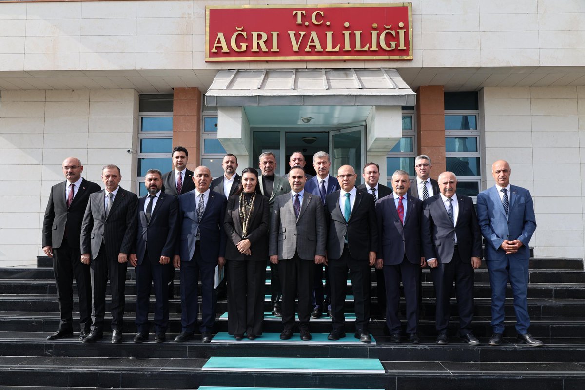 agritb_'s tweet photo. Sanayi ve Teknoloji Bakanımız Sayın Mehmet Fatih KACIR’ın teşrifleriyle, DAP ve SERKA iş birliğiyle yürütülen 12 projenin toplu açılış törenine Meclis Başkanımız Kenan ASLAN katılım sağladılar.
İlimize hayırlı olsun. 🇹🇷
#AğrıTicaretBorsası #FatihKacır #Ağrı #DAP #SERKA #Kalkınma https://t.co/9CPzF0lgt1